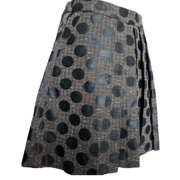ARMANI EXCHANGE A-line Coated Wool Blend Polka-Dot Pleated Skirt in Gray/Black 6 - Picture 2 of 5